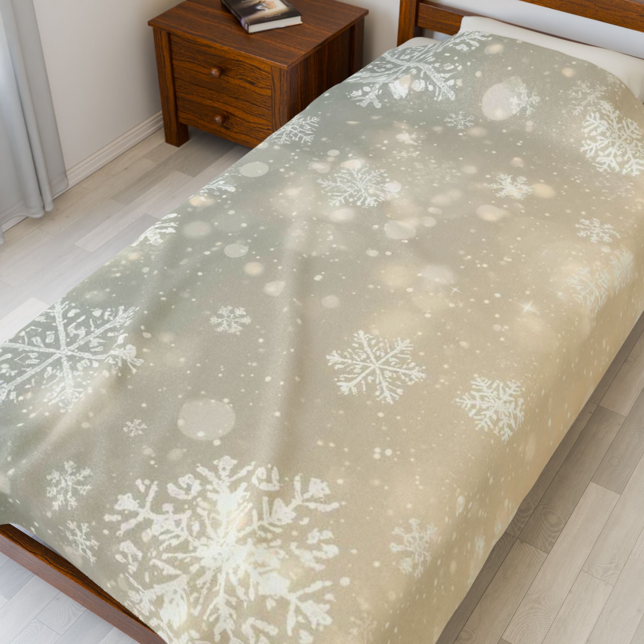 Snowflake Velveteen Plush Blanket — Cozy Winter Throw