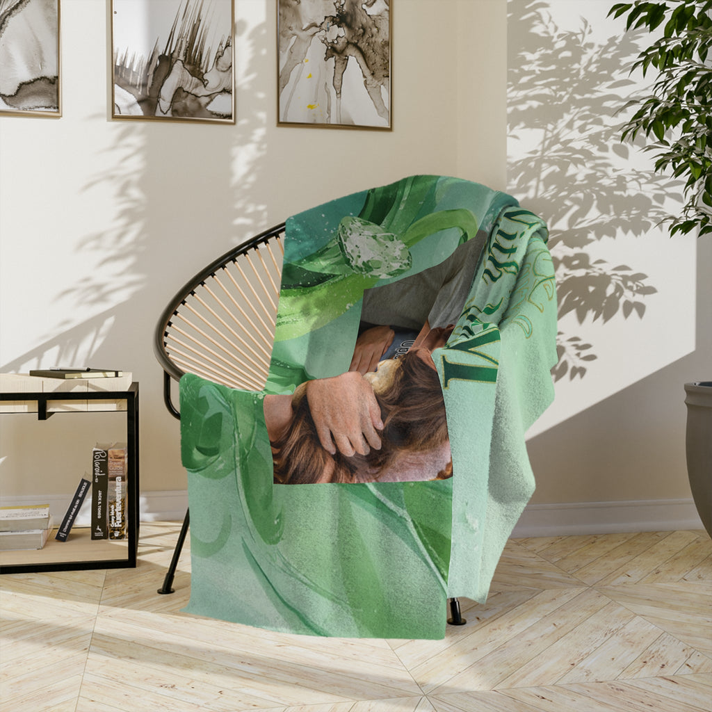 Personalized 'Warmth Begins With Mom' Photo Blanket — Custom Green Family Throw