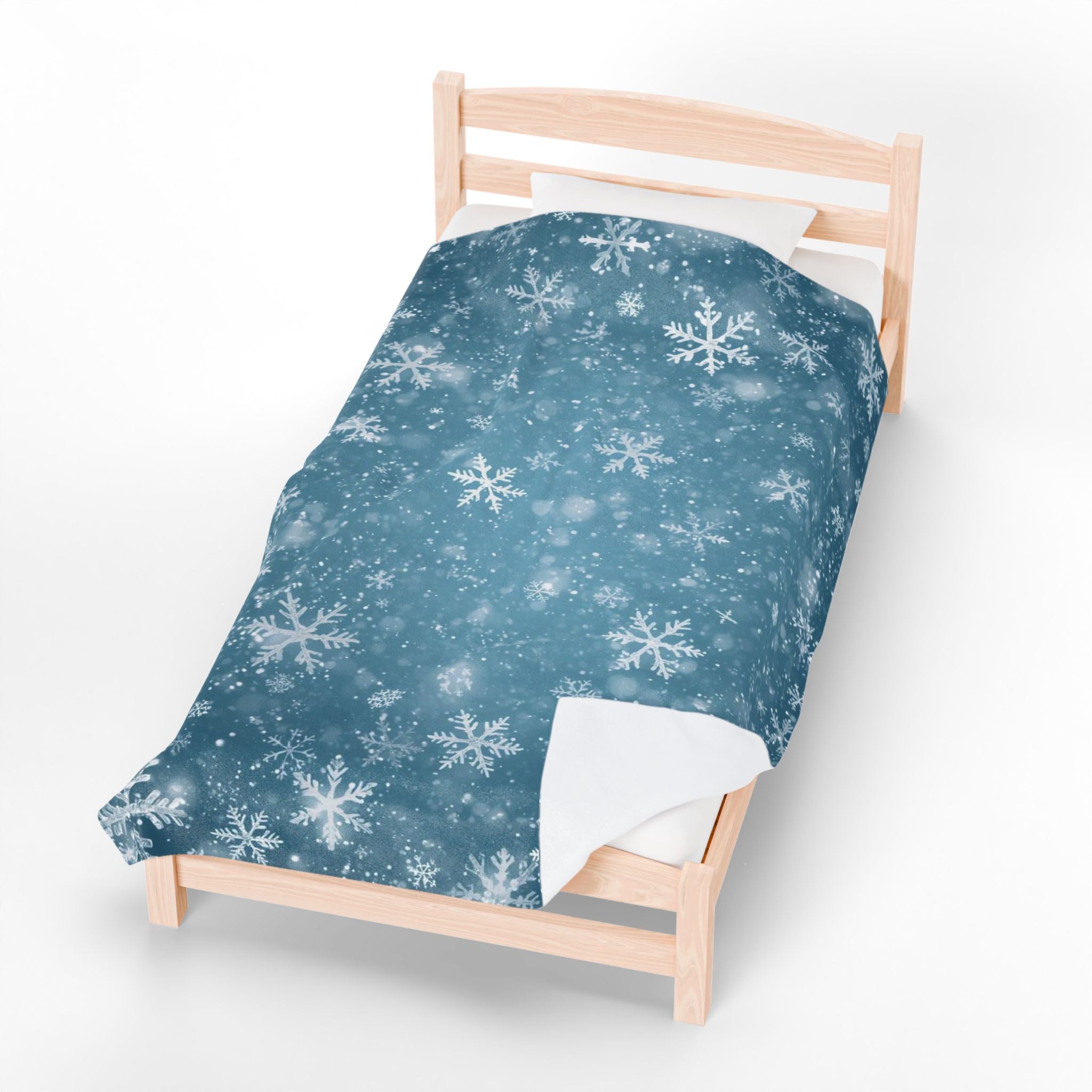Snowflake Velveteen Plush Blanket — Cozy Winter Throw