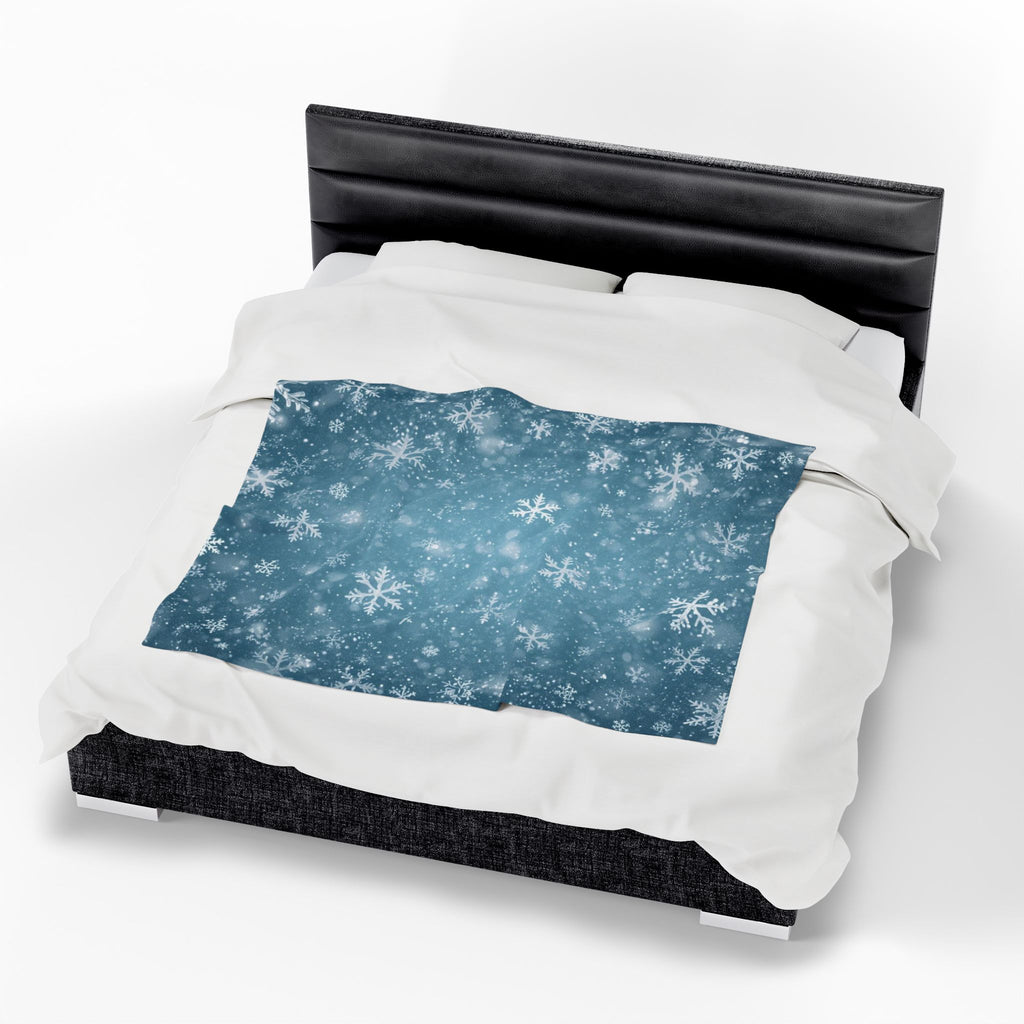 Snowflake Velveteen Plush Blanket — Cozy Winter Throw